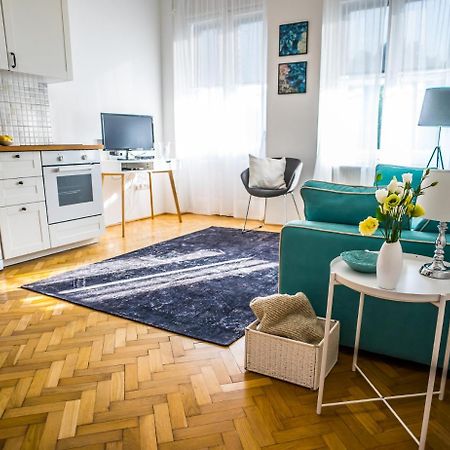 Ybl Apartment City Center Szekesfehervar Exterior foto