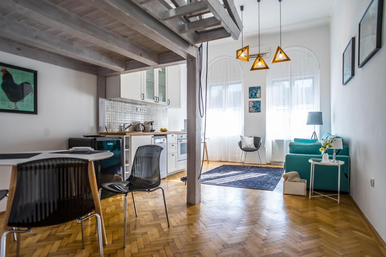 Ybl Apartment City Center Szekesfehervar Exterior foto